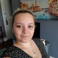 Ana Perkins's Instagram, Twitter & Facebook