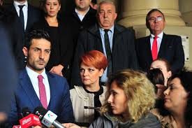 Am plecat ca din filmul singur acasa, a declarat olguta vasilescu la întrare în primărie. Vanzare Bun DrÄguÈ Ieftin Olguta Vasilescu Si Claudiu Manda Nunta Generalpromo Ro