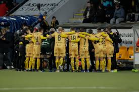 Mos keeper john hardy i aksjon og helt t.h. Bodo Glimt Fotball Hakon Evjen Var Med Pa Seieren Mot Rosenborg Slik Blir Han Vurdert Ingen Kan Ta Narvik Gutten Pa Innsatsen