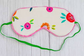 The sleeping mask sewing pattern and tutorial will take only 30 minutes to make! Diy Sleep Mask With Free Printable Pattern