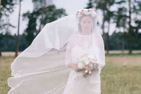 Bei uns finden sie ihr perfektes brautkleid in allen stilrichtungen von bekannten designern. Warum Du Dein Brautkleid Nicht Im Ausland Kaufen Solltest