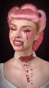 Start of Halloween vs the end 🙃, Did you enjoy this years looks? 🤗,  #halloweenmakeup #maureennaudts