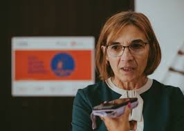 INTERVIU Gabriela Toșa, directoarea Școlii Gimnaziale din comuna Căiuți cu  abandon școlar zero anul trecut: Atunci când copiii au o educație de  calitate, categoric, se vor întoarce în comunitate