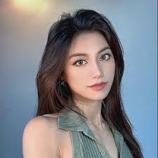 Mandy Tu's Instagram, Twitter & Facebook