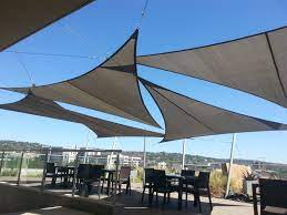 Brilliant Idea For Your Restaurant Shade Sail Outdoor Restaurant Patio Patio Fence