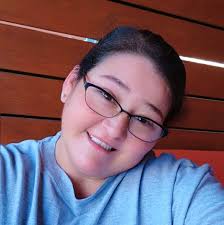 Who can take senior photos in Oxford, MS?