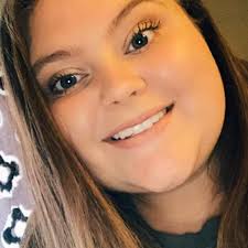 Congrats to the lovely Chrissy Gee who won the Dean's Award for Outstanding  Individual Performance for her hard work in the CHL admin office! Many  students and staff members have been helped