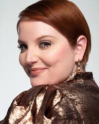 made you look. ⁣😉😘 .⁣ .⁣ PHOTO: @qiuliphotography 📸 MUA: @taylorengy 💋  .⁣ .⁣ #plussize #curves #mpls #twincities #minnesota #minneapolis #style  #lifestyle #model #styleinspo #styleinspiration #styleoftheday #stylefashion