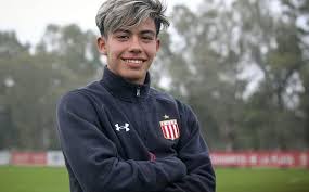 La organización del centro de estudiantes pondrá en evidencia las tensiones entre ellos. Dario Sarmiento Debuta Con 16 Anos Y Su Colegio Lo Recibe Como Heroe Mediotiempo