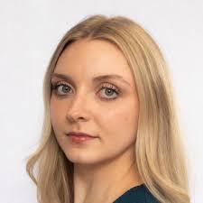 Lisa Gibney's Instagram, Twitter & Facebook