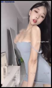 抖音02uiii ② 以前为了单手操作合成1个视频（第二部[1v-3.2GB] | 精选Porn