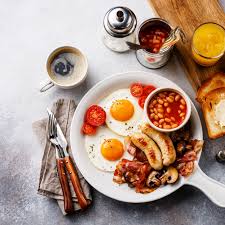 The traditional irish christmas day meal typically includes turkey, ham, roasted veggies and stuffing. What Makes Up A Full Irish Breakfast