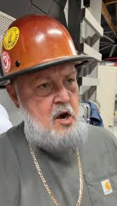 New guy asks Roscoe for advice! #RickyAndTheBoss #RoughNeckRoscoe  #BreadstickRicky #BossMan #NewGuy