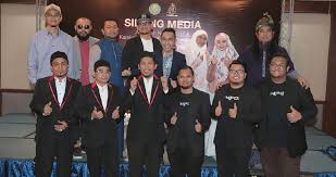 Plus 100,000 am/fm radio stations featuring music, news, and local sports talk. Pentas Iktiraf Lagu Dakwah