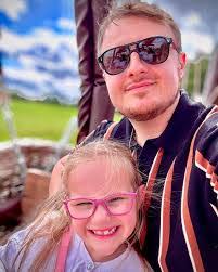 Dan Lancaster's Instagram, Twitter & Facebook