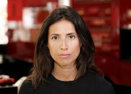 Ode al rosso: oltre al rossetto c'è di più