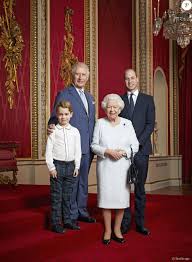 Pour faire un voyage de 130 kilomètres, il a pris la voie des. La Reine Elisabeth Ii D Angleterre Le Prince Charles Prince De Galles Le Prince William Duc De Cambridge Le Prince George De Cambridge Taken By The Same Purepeople