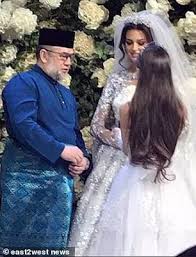 Doctor's daughter voevodina was 22 in 2015 when she won the title of miss. Russian Beauty Queen Marries Malaysia S Sultan Muhammad V Daily Mail Online