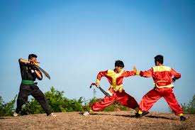 Cảnh luyện võ Bình Định nguy hiểm ở tháp Bánh Ít