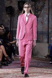 This Gorgeous Androgynous Male Model Will Challenge What You Think About Gender Roles Androgynous Male Model Androgynous Models Fashion