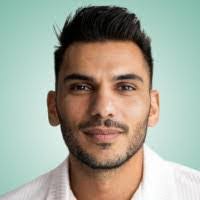 Robin Kratz's Instagram, Twitter & Facebook