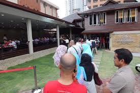 Kampung baru, located on one of the most valuable tracts of land in malaysia, is kuala lumpur's heart. Nasi Kandar Line Clear Tulen Adalah Lc Restoran Pemilik Semasa Mstar