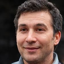 Julie Maney's Instagram, Twitter & Facebook