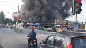 Puchong is a major town and a parliamentary constituency in the southern portion of petaling region, selangor, malaysia. Uptown Puchong Terbakar 200 Kedai Musnah