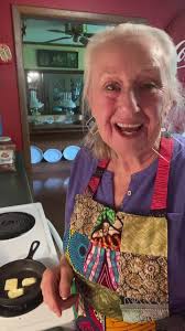 Homemade Chocolate Syrup https://bit.ly/BrendaGantt_priesters_july  Priester's Pecans #crunchypralinemorsels #PriestersPecans  #priesterspecanspartner #CookingwithBrendaGantt White Lily Baking  #whitelilybaking #whitelilypartner