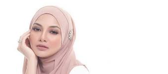 Moreover, her siblings are still young children. Neelofa Siblings Encikshino Com