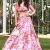 Janhvi kapoor makes her ramp debut. 1