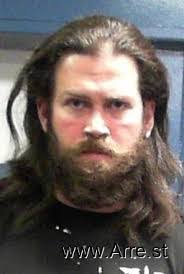 Adam Moye's Instagram, Twitter & Facebook