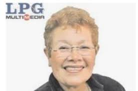 Muchos se preguntan quién es Sandra de Barraza, la señora que recibió más  de $1.5M en sobresueldos de parte de tony Saca, aquí unos detalles 👇