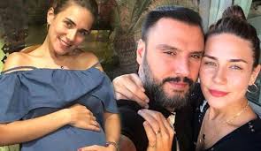 Sızdırılan bir ekran görüntüsünde yeni iphone'ların fiyatları yazıyordu. Buse Varol Un Paylasimi Kafa Karistirdi Buse Varol Hamile Mi Buse Varol Kimdir Buse Varol Kac Yasinda