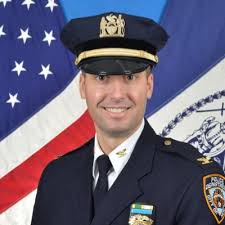 Big Congratulations to @NYPDstatenIslnd Commanding Officer Chief Gin Yee