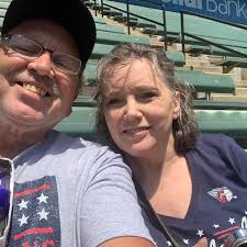 Looking for someone who could do an initial deep clean and carpet clean of  a small apartment, then weekly maintenance once or twice a week after.  Anyone that is interested please PM