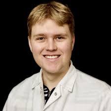 Sam Zeng's Instagram, Twitter & Facebook