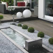 Brunnen Aus Edelstahl Garden Decorations Gardendesign Modern Garden Design Modern Garden Modern Landscaping