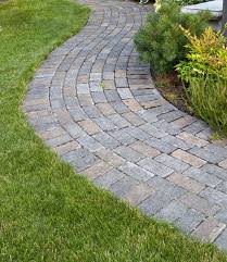 Weg Pflastern Leicht Verstandliche Anleitung Zum Pflastern Garten Gartenweg Garten Pflaster