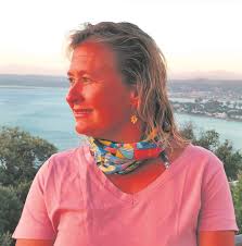 Hier leer kinders in 'n waslap swem'