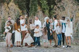 Butterfield Extended Family Portraits Northern Utah Family Photographer Big Family Photos Large Family Photos Fall Family Photo Outfits