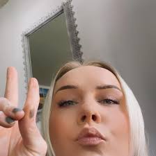 RubiRose got a question! 👇🤔