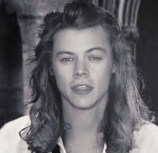 Harry styles' new hair makes him look like a third class passenger on the titanic pic.twitter.com/eskpp34wdq. Amazing Concert Harry Styles Long Hair Is So Hot Facebook