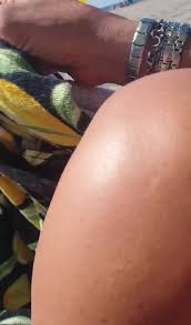 Che troia, ti masturbi davanti a tutti, ti strizzo le tette!!! - YuVideos –  Video e Film Porno Italiani Amatoriali Gratis