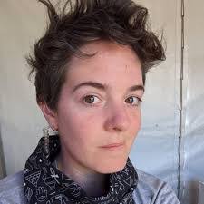 Erin Carlile's Instagram, Twitter & Facebook