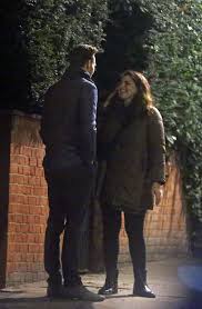 His younger sister, emma hiddleston, is an actress, while his older sister, sarah hiddleston, is a journalist. Tom Hiddleston Gives Journalist A Surprise With A List Embrace Irish Mirror Online