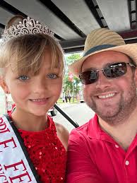 Twas the last night of the Festival When all through The Boro Everyone was  tired And I fell asleep standing up Good night 🍎😴  #sweetdreamscaptainapplesauce #septemberslumber #perfectday #sleepypoetry  #unhinged