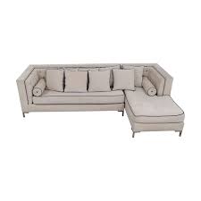 Tabouret de bar et chaise de bar se déclinent en version rustique, design ou encore arty. 90 Off Decenni Decenni Tobias White Chaise Sectional Sofas
