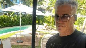 La inesperada reacción de Fernando Carrillo cuando le insinúan que está  viejo - Noticias de El Salvador