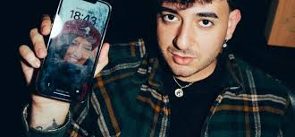 YOUNG HASH: dopo il trailer che annuncia il suo primo EP, il rapper  pugliese collabora con sua madre (!) nel nuovo singolo “Angelo”